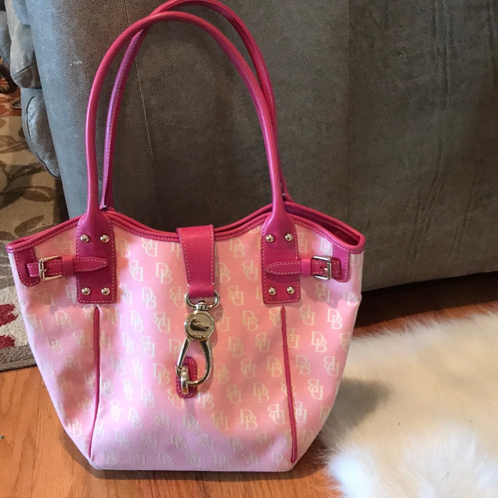 Pink Dooney and Bourke purse